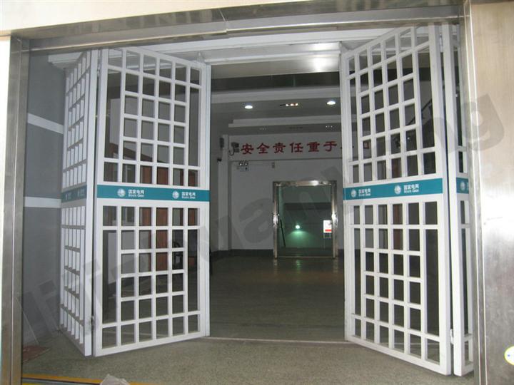 工業(yè)折疊卷簾門產品展示